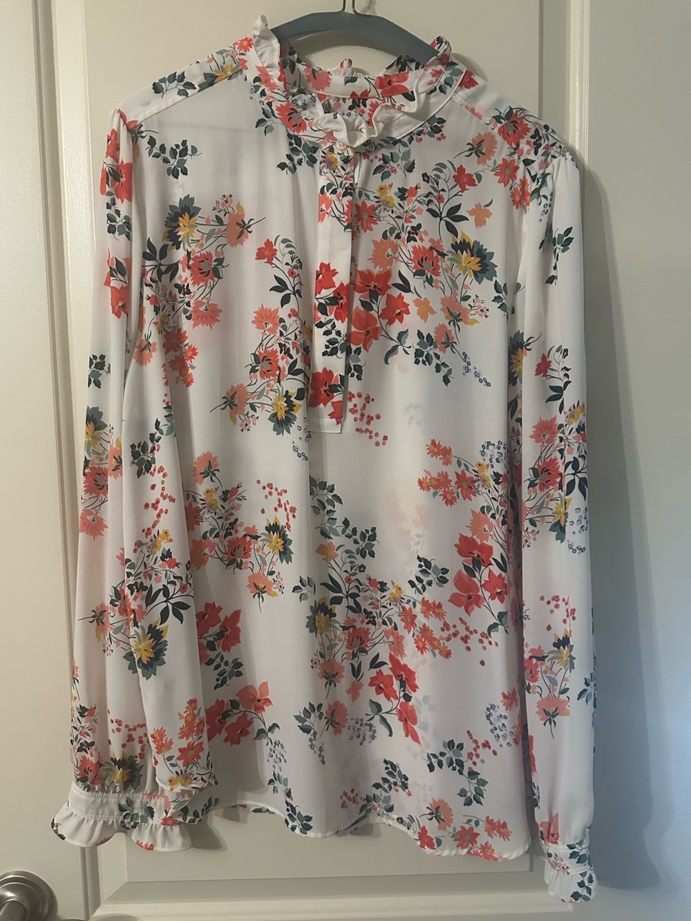 LOFT White Floral Ruffle Henley Utility Blouse XL